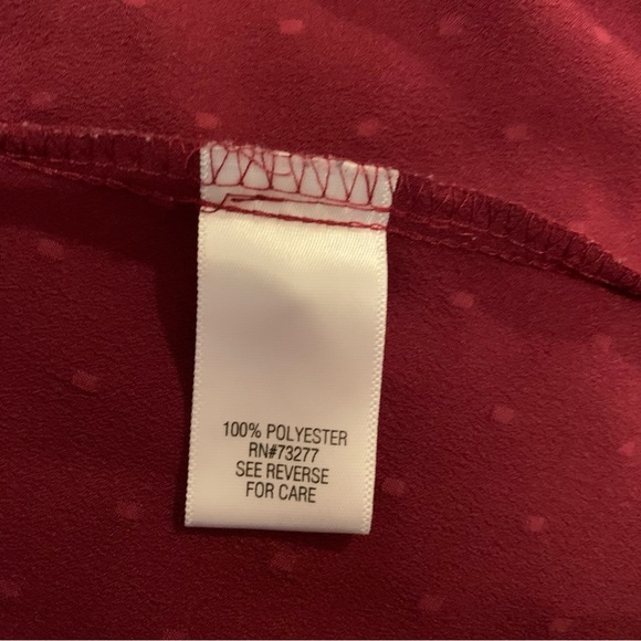 Croft and Barrow Plus Size Red Maroon Polka Dot Textured Short Sleeve Blouse Top - Picture 8 of 8